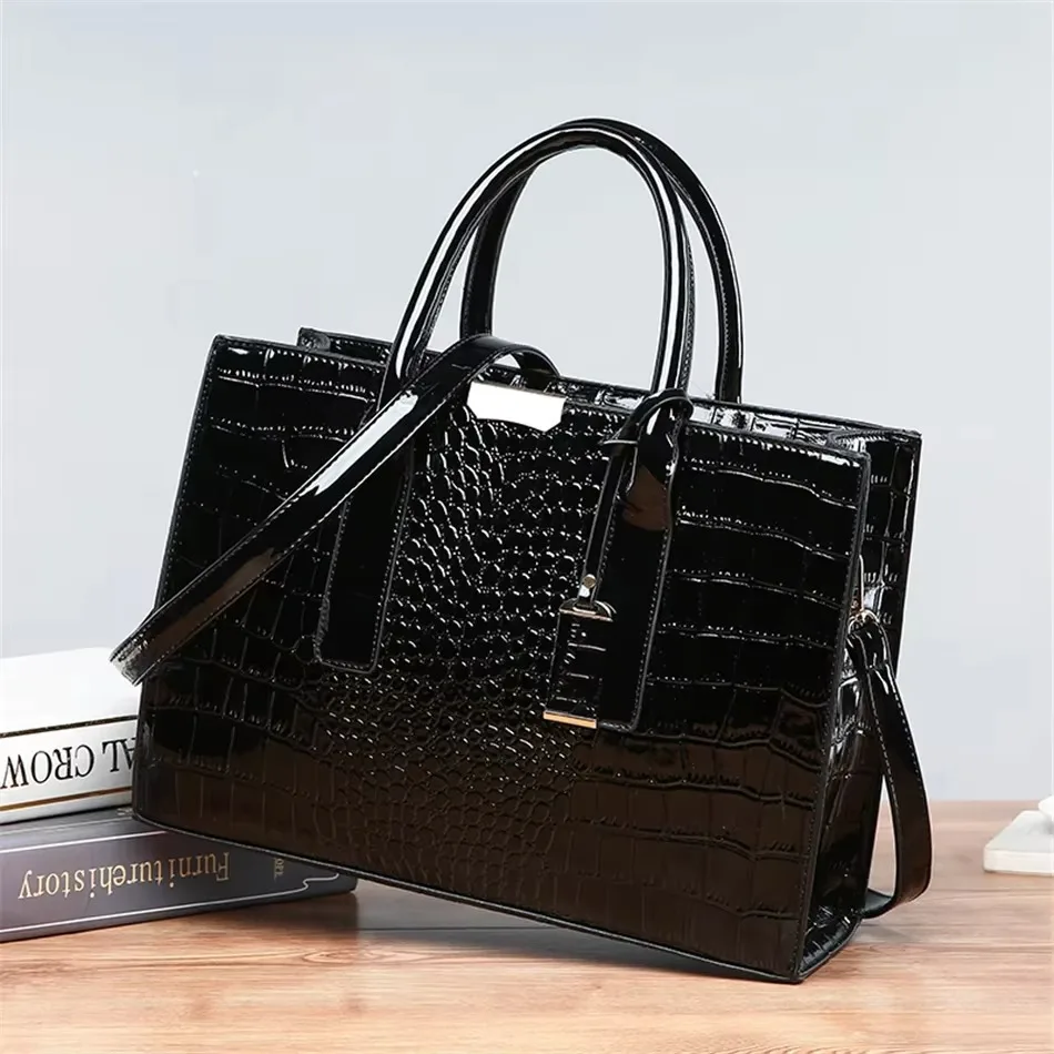 Fashion Print Large Capacity Soft Leather Luxury Handbag