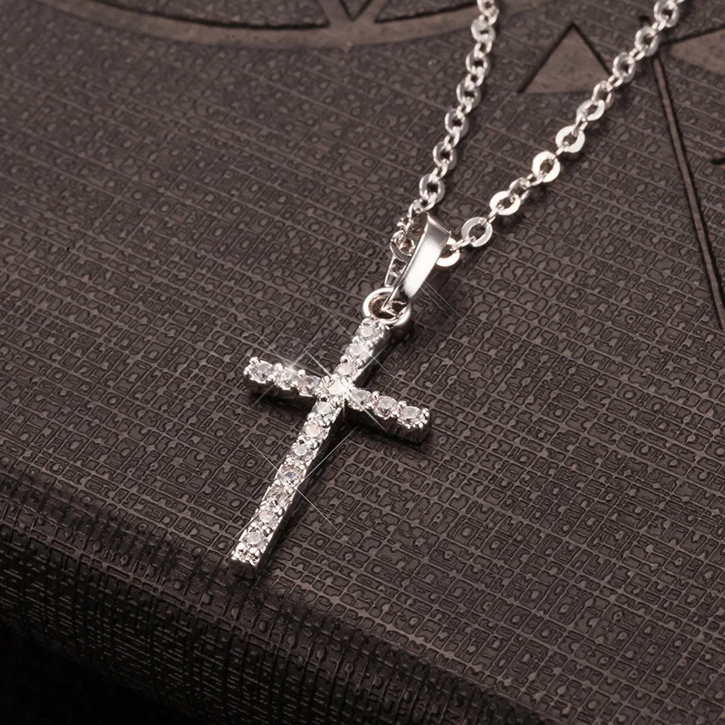 Cross Pendant Necklace With Zircon Neck Chain