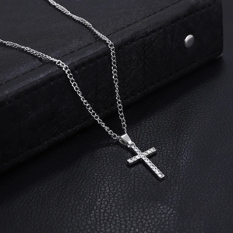 Cross Pendant Necklace With Zircon Neck Chain
