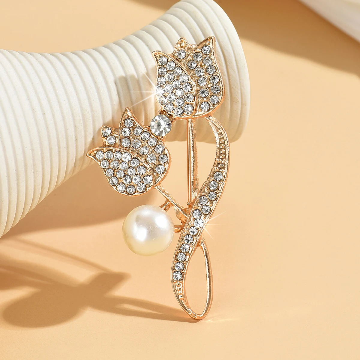 1PC Women Elegant Tulip Flower Brooch