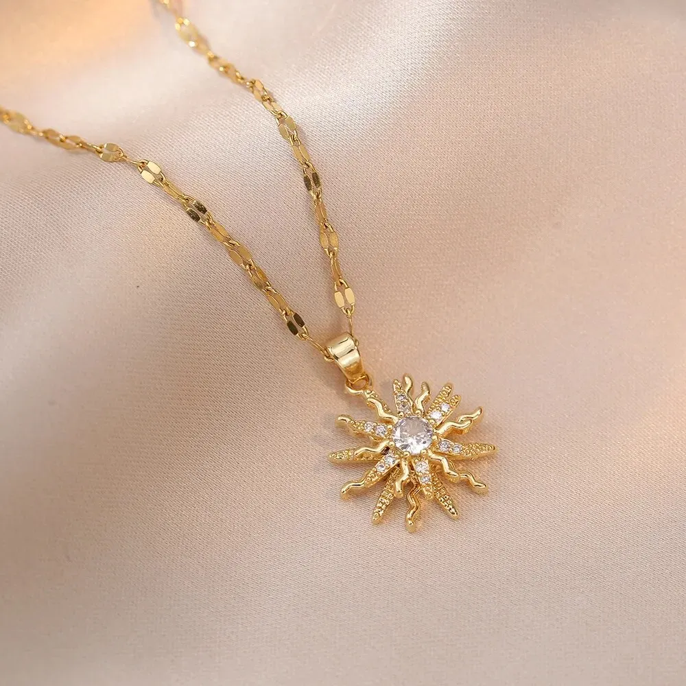 Light Luxury Spin Zircon Flower Pendant Necklace for Women