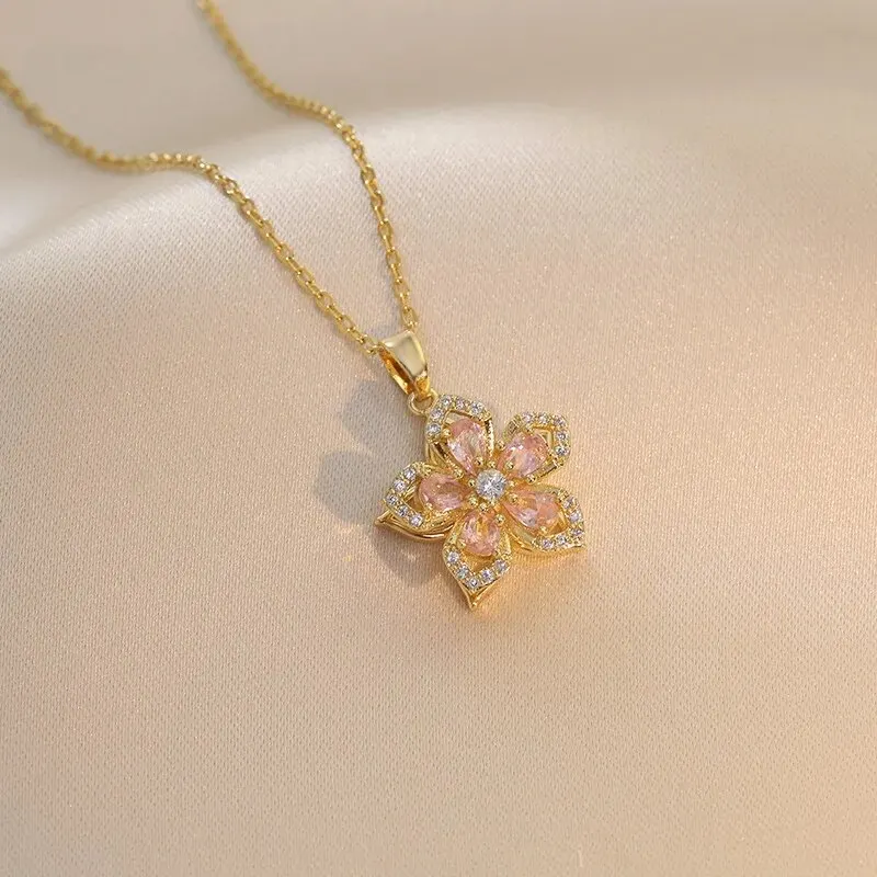 Light Luxury Spin Zircon Flower Pendant Necklace for Women