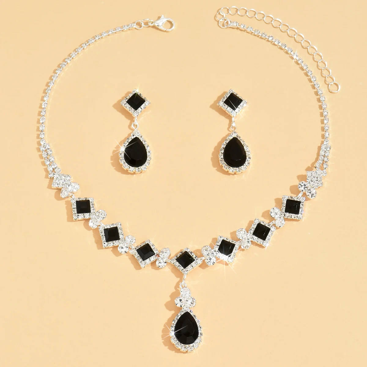 3-piece Women Droplet Earrings Necklace Set