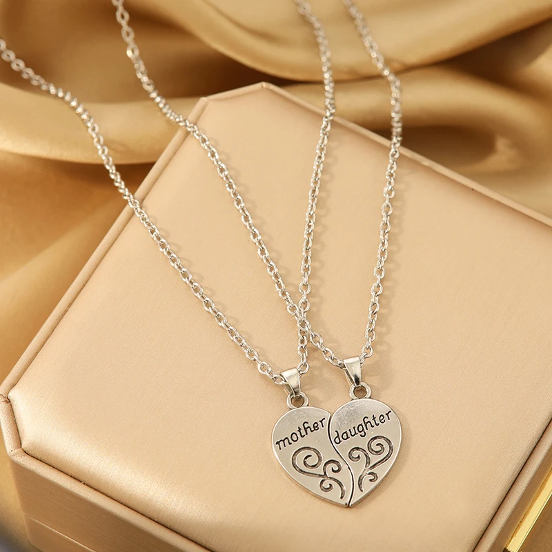 2pcs Antique Silver-plated Necklace for Daughter 2pcs Antique Silver-plated Necklace for Daughter