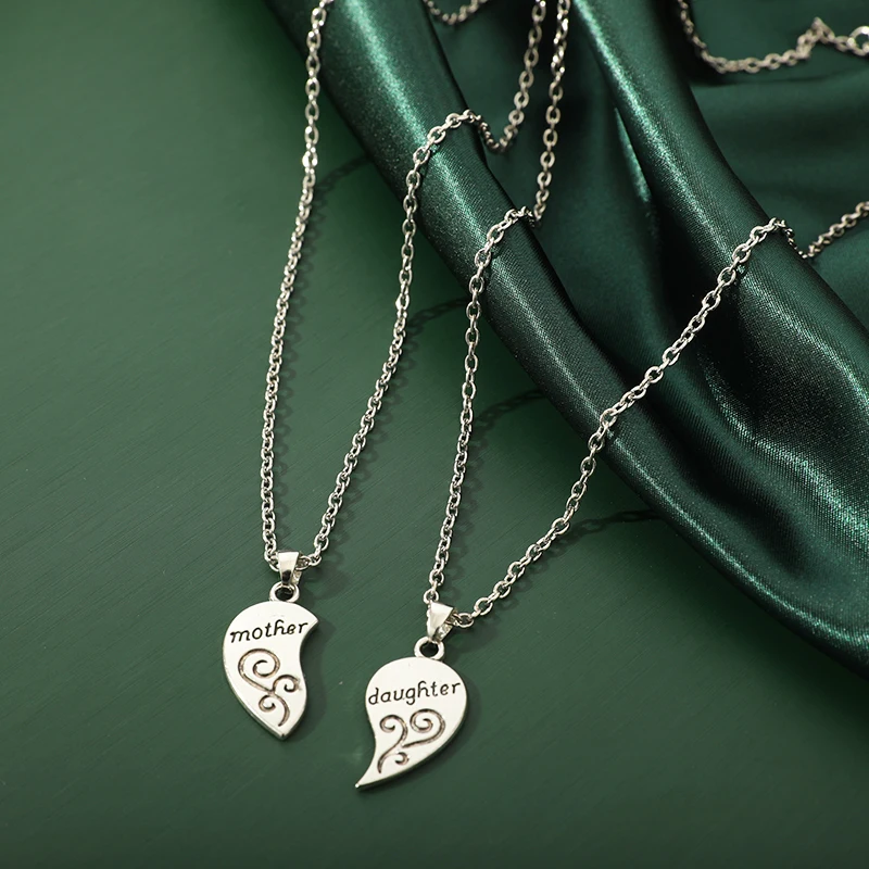 2pcs Antique Silver-plated Necklace for Daughter 2pcs Antique Silver-plated Necklace for Daughter