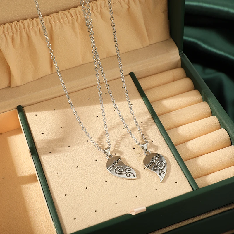 2pcs Antique Silver-plated Necklace for Daughter 2pcs Antique Silver-plated Necklace for Daughter