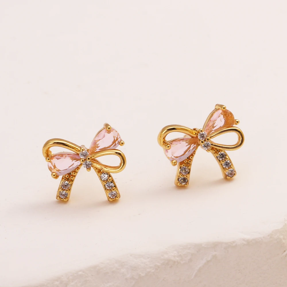gold earring
