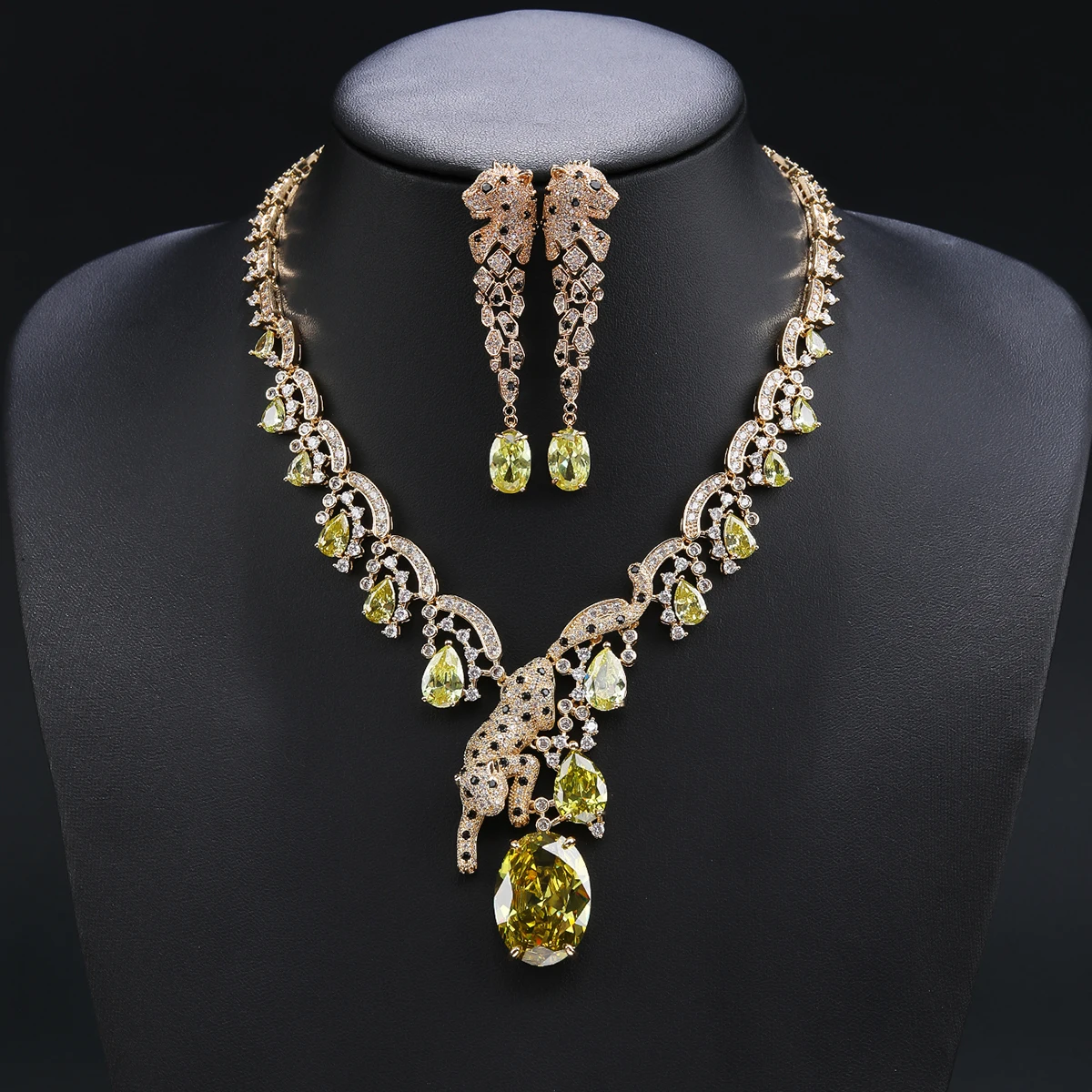 Red Blue Yellow Zirconia Necklace Earrings Set Red Blue Yellow Zirconia Necklace Earrings Set