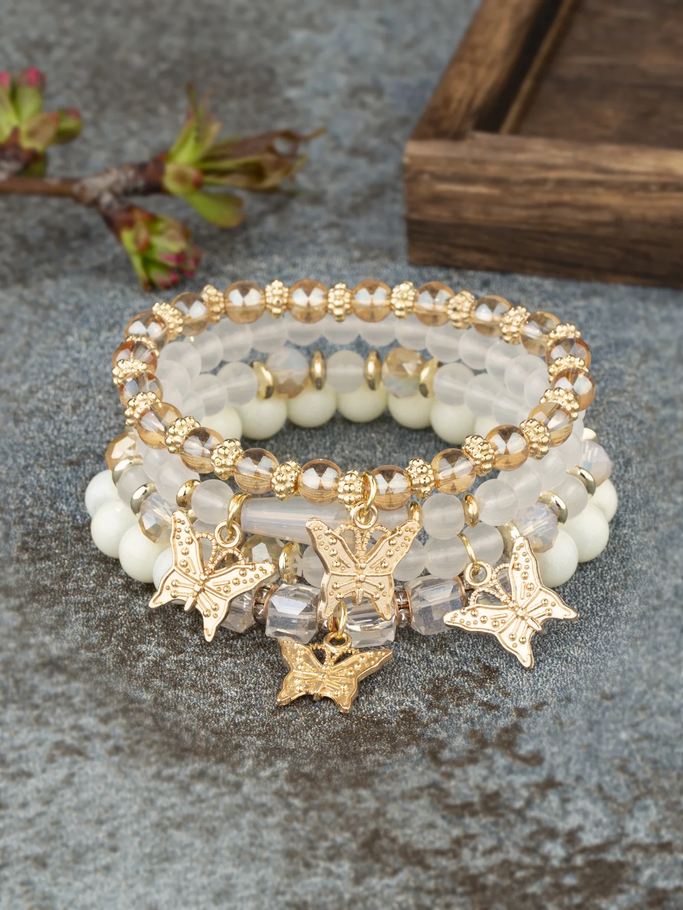 4Pcs Trendy Butterfly Beaded Bracelet Set For Women