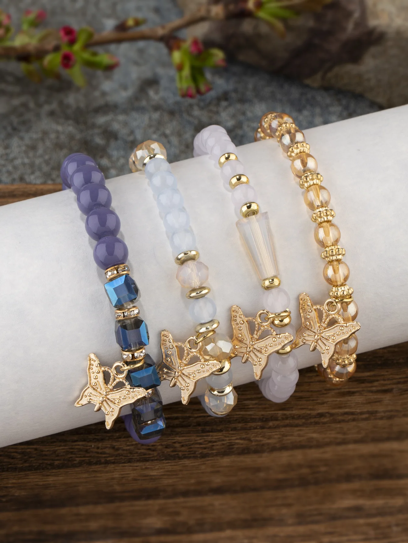 4Pcs Trendy Butterfly Beaded Bracelet Set For Women
