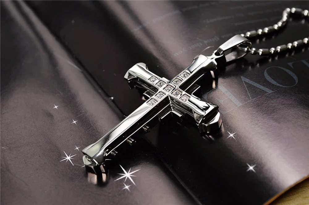SUMENG Crystal Cross Jesus Pendant for Male SUMENG Crystal Cross Jesus Pendant for Male