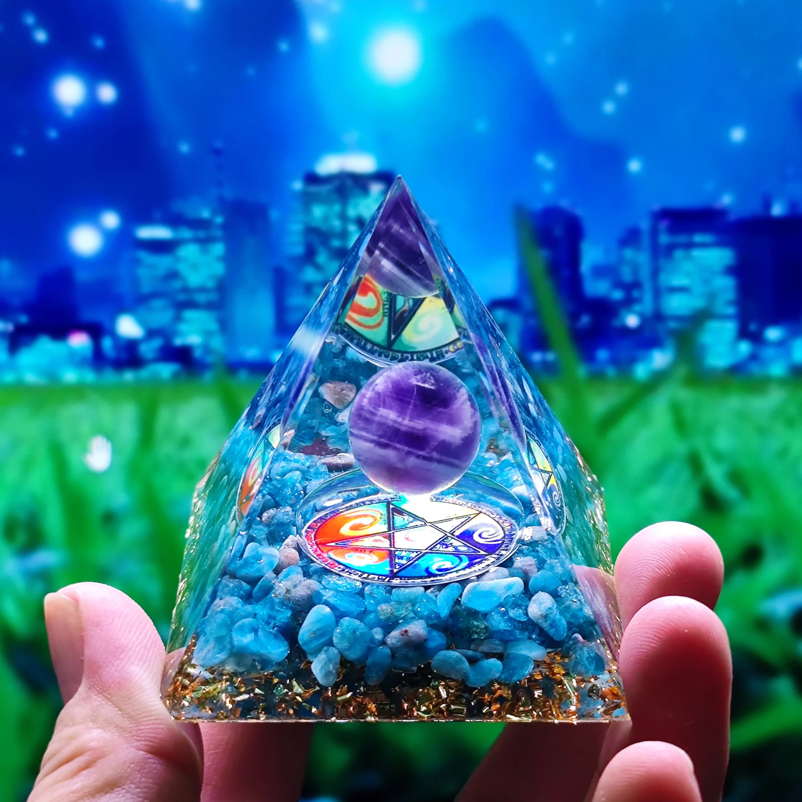 Energy Generator Orgone Pyramid Natural stone amethyst crystal