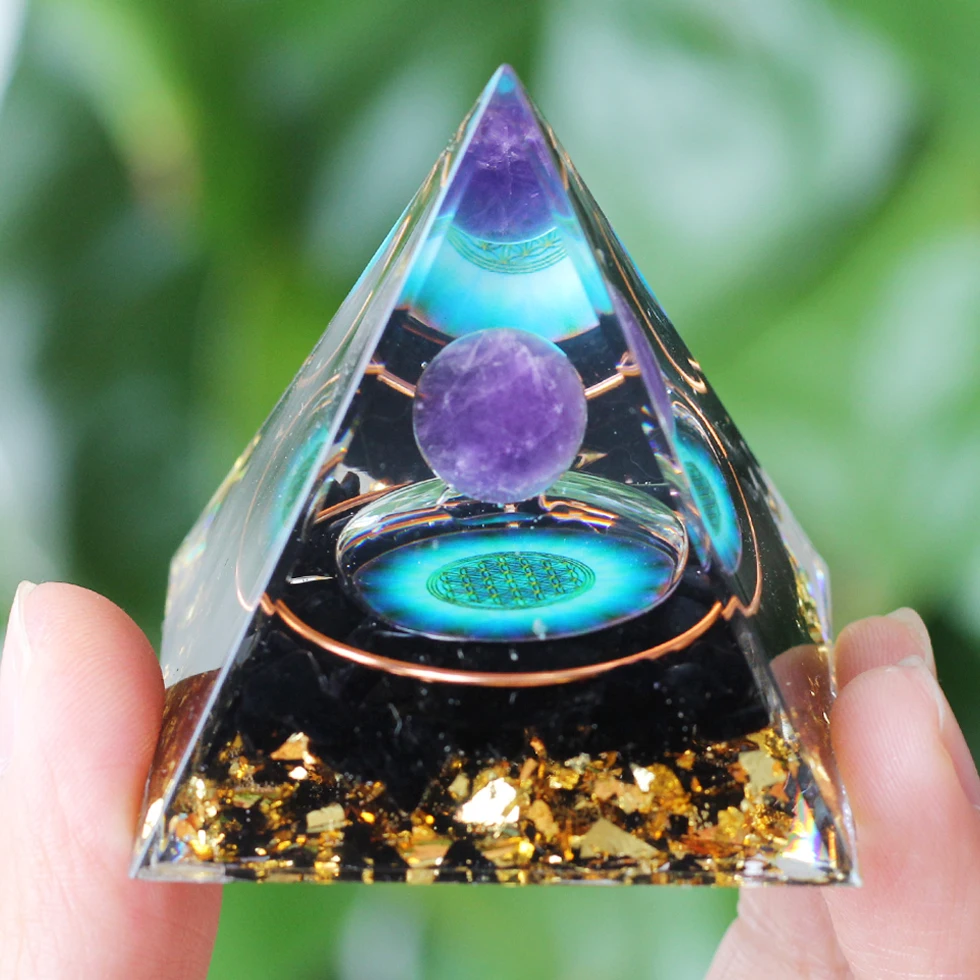 Energy Generator Orgone Pyramid Natural stone amethyst crystal