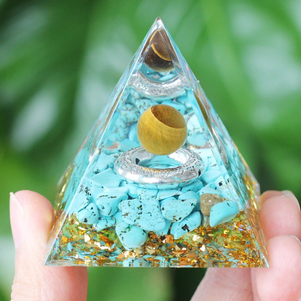 Energy Generator Orgone Pyramid Natural stone amethyst crystal