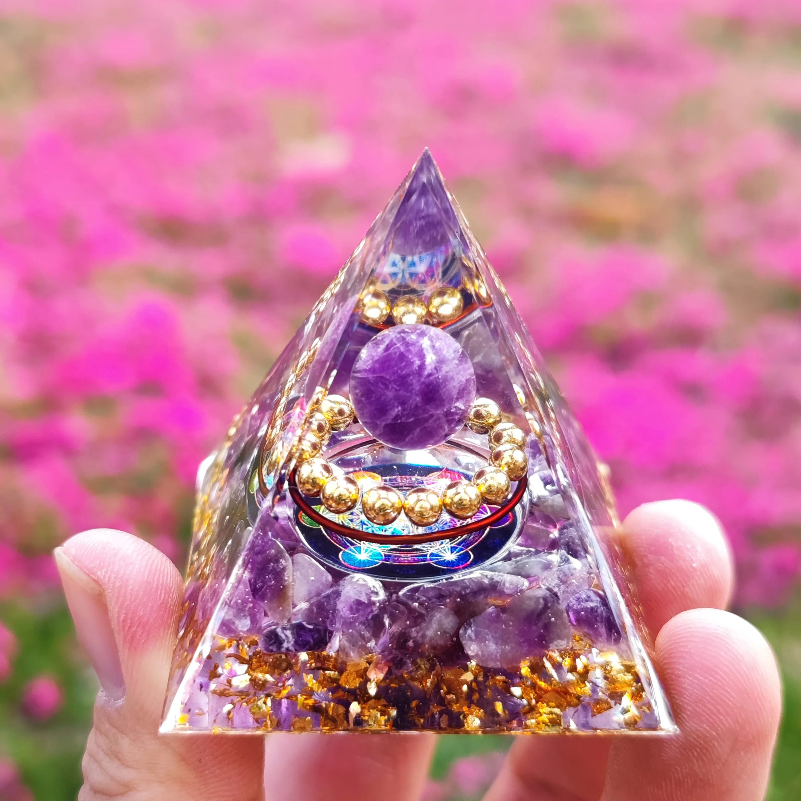 Energy Generator Orgone Pyramid Natural stone amethyst crystal