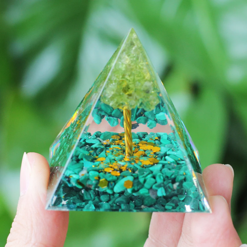 Energy Generator Orgone Pyramid Natural stone amethyst crystal