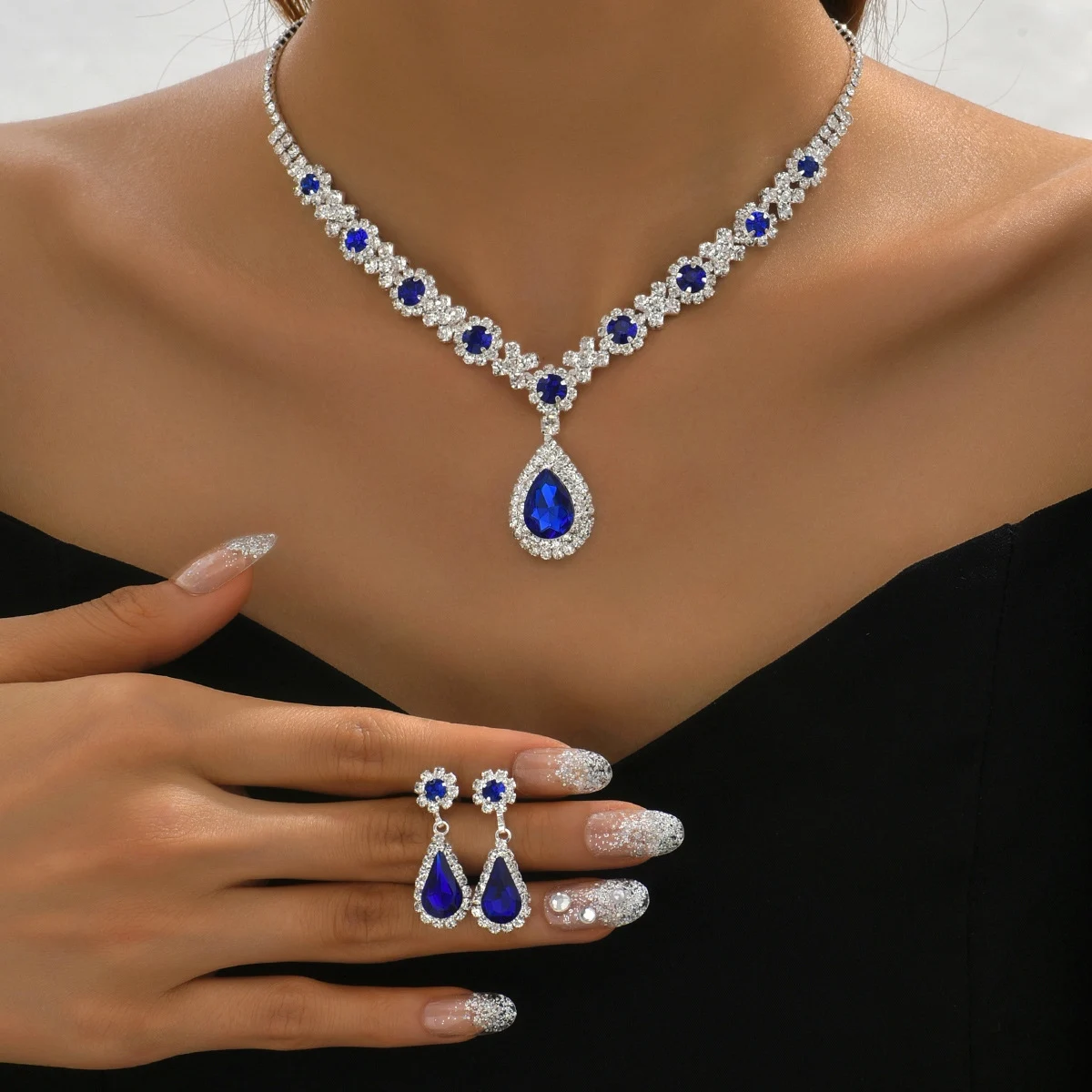 3 pieces crystal droplet necklace earrings set